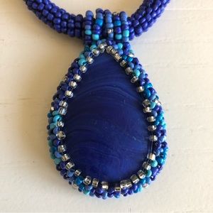 CHICO’S BLUE BEADED NECKLACE